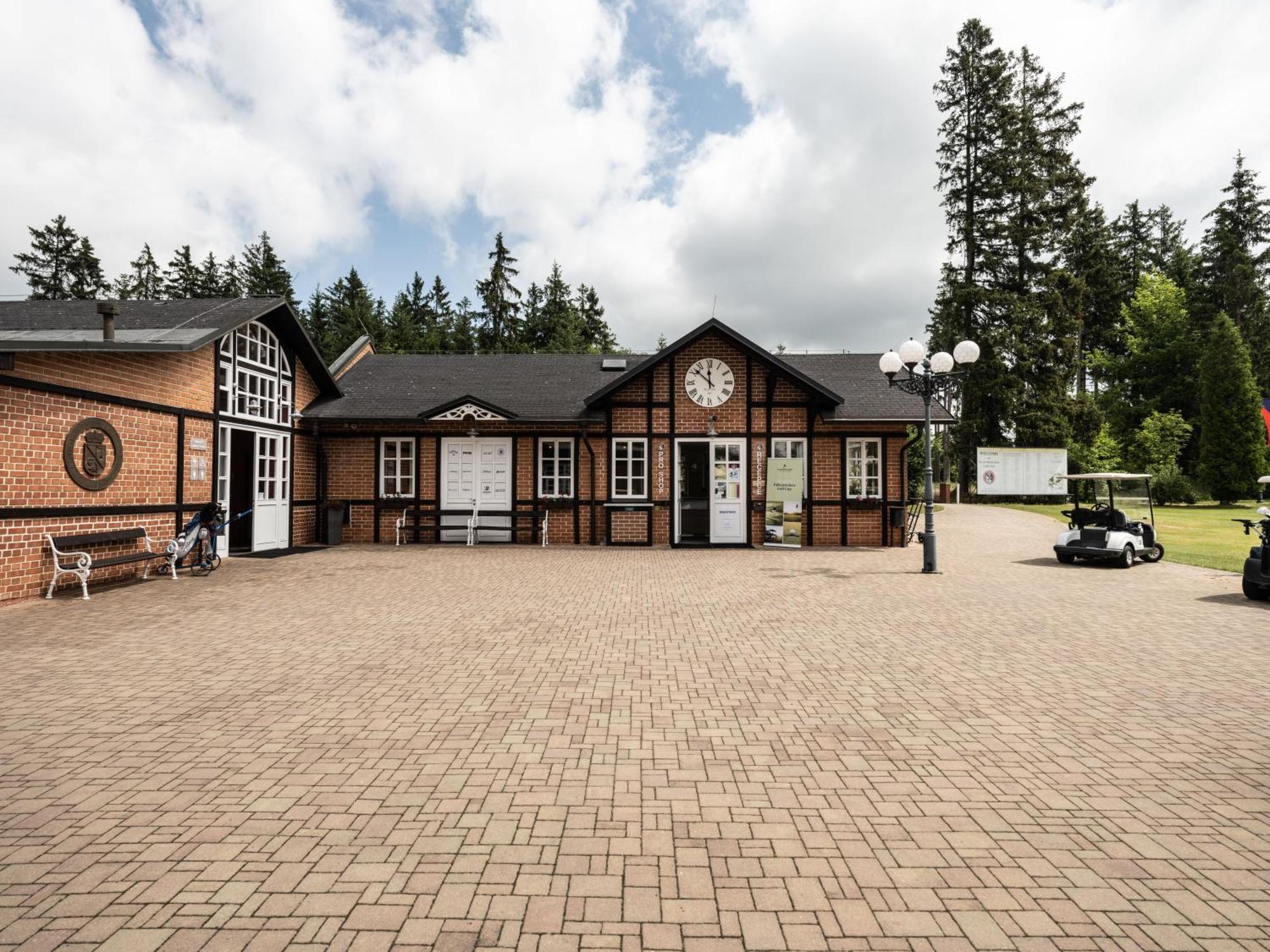 Falkensteiner Spa Resort Маріанські Лазні Екстер'єр фото Golf clubhouse